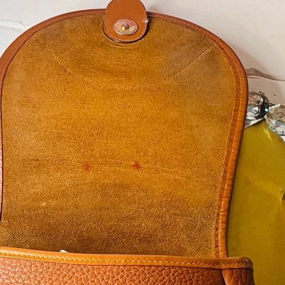 Dooney & Bourke vintage Saddle Brown leather Crossbody Bag - Picture 17 of 17